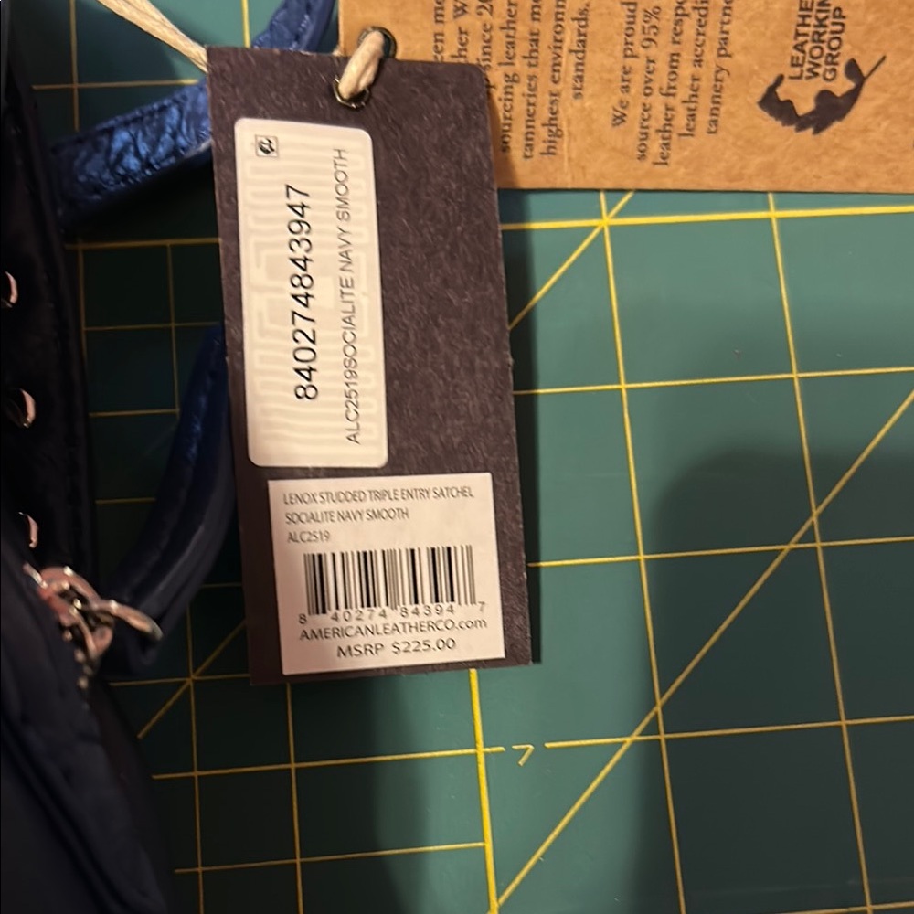 New American leather Co triple entry Blue Leather silver Studded Shoulder Bag - Picture 2 of 5